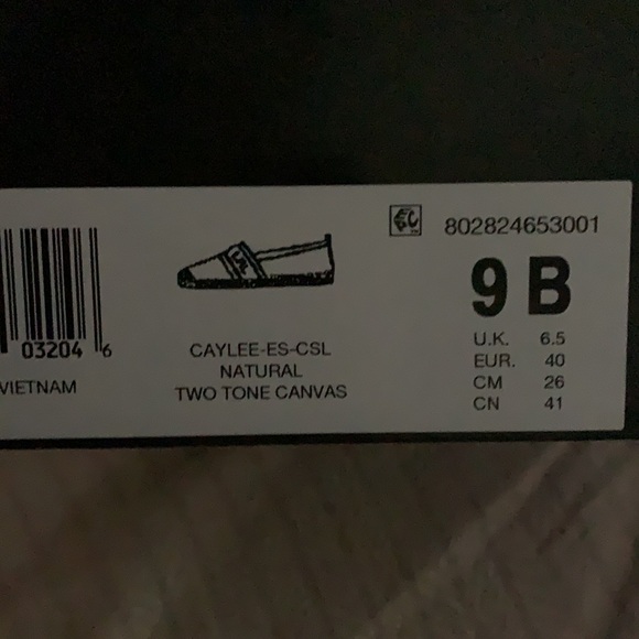 Worn once - Picture 2 of 2